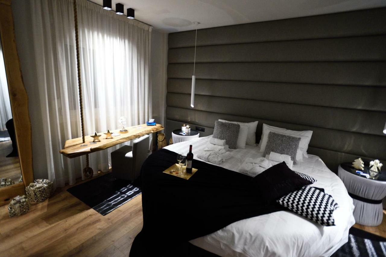 סלוניקי Magnifique Luxury Suites מראה חיצוני תמונה
