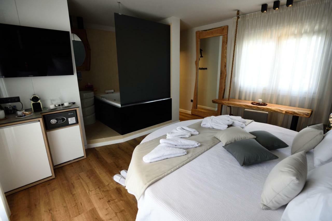 סלוניקי Magnifique Luxury Suites מראה חיצוני תמונה
