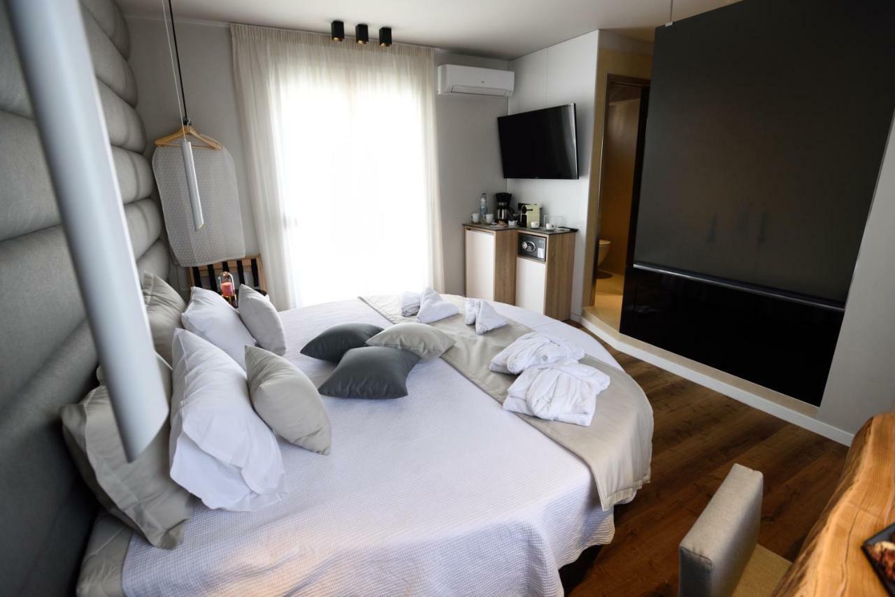 סלוניקי Magnifique Luxury Suites מראה חיצוני תמונה